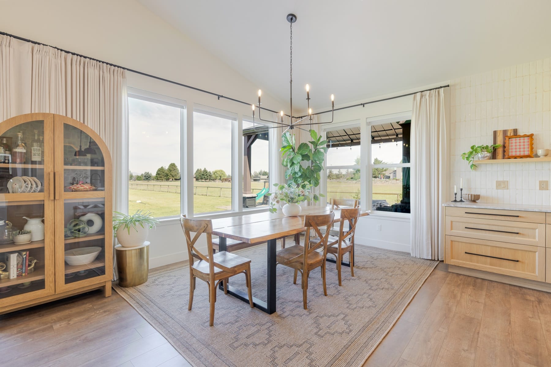  64794 Hunnell Road Bend, OR 97703 - 物件實景