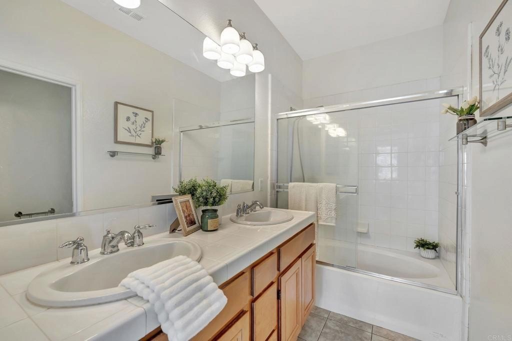 San Diego, California, 92108, United States, 2 Bedrooms Bedrooms, ,2 BathroomsBathrooms,Residential,For Sale,1939795