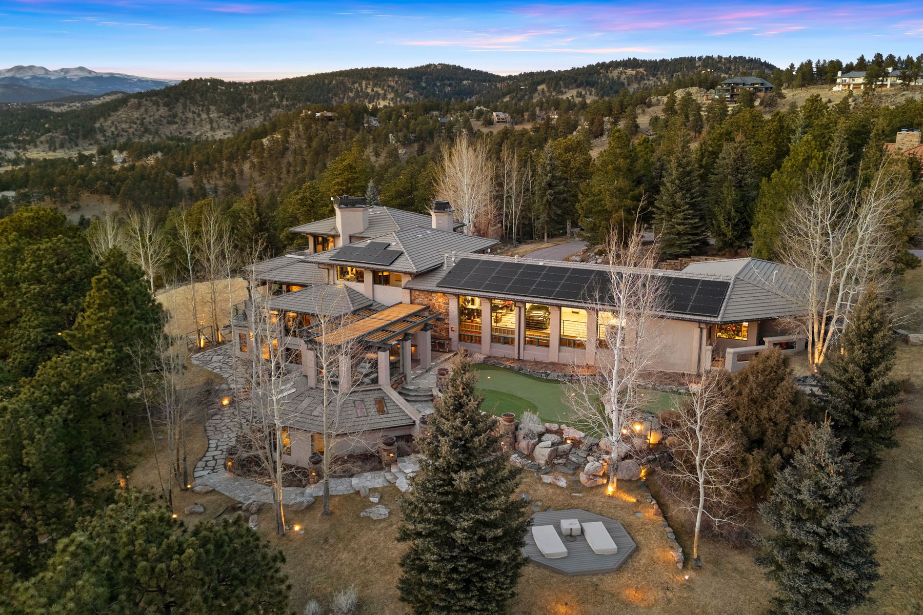 Premium Location with Unobstructed Front Range Views - 物件實景
