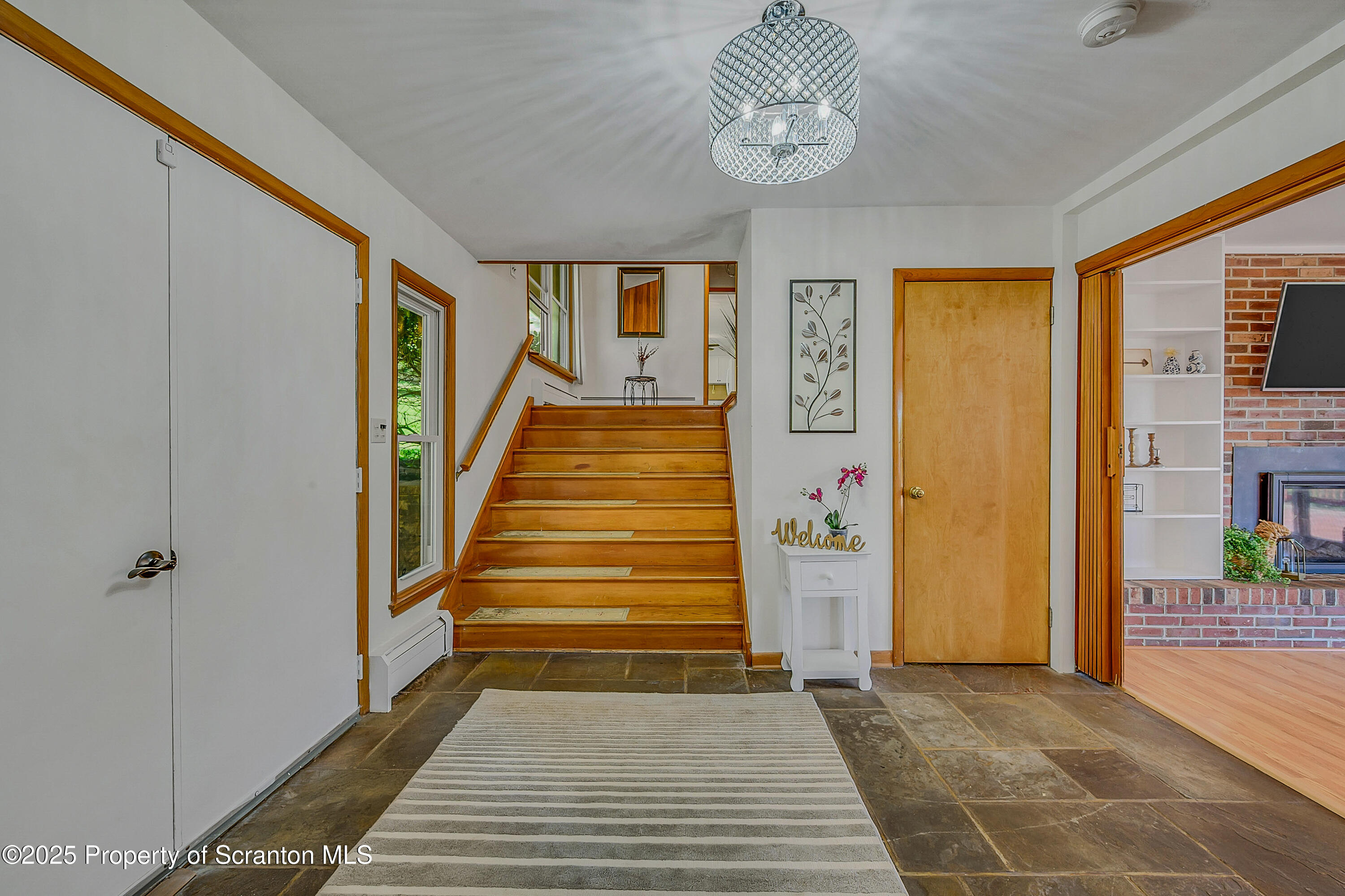 Clarks Summit, Pennsylvania, 18411, United States, 5 Bedrooms Bedrooms, ,4 BathroomsBathrooms,Residential,For Sale,1971485