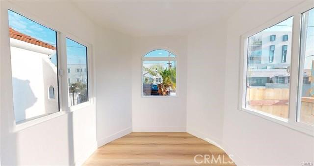 Los Angeles, California, 90018, United States, 3 Bedrooms Bedrooms, ,2 BathroomsBathrooms,Residential,For Sale,1986110