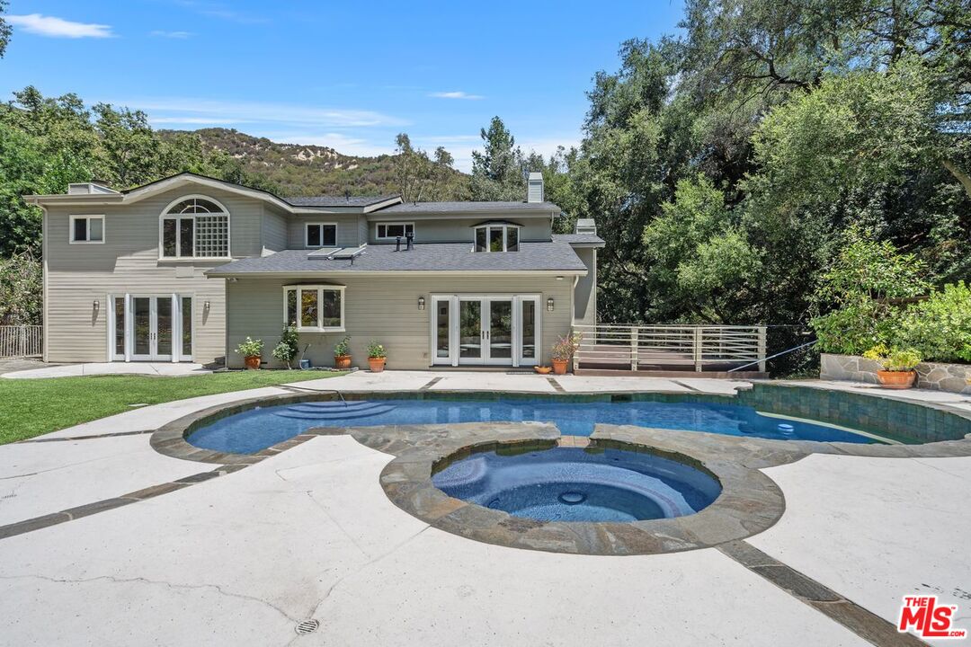 Calabasas, California, 91302, United States, 4 Bedrooms Bedrooms, ,3 BathroomsBathrooms,Residential,For Sale,1896554