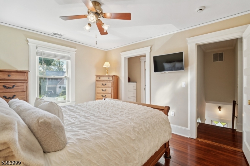 Millburn Twp., New Jersey, 07078, United States, 3 Bedrooms Bedrooms, ,3 BathroomsBathrooms,Residential,For Sale,1988129