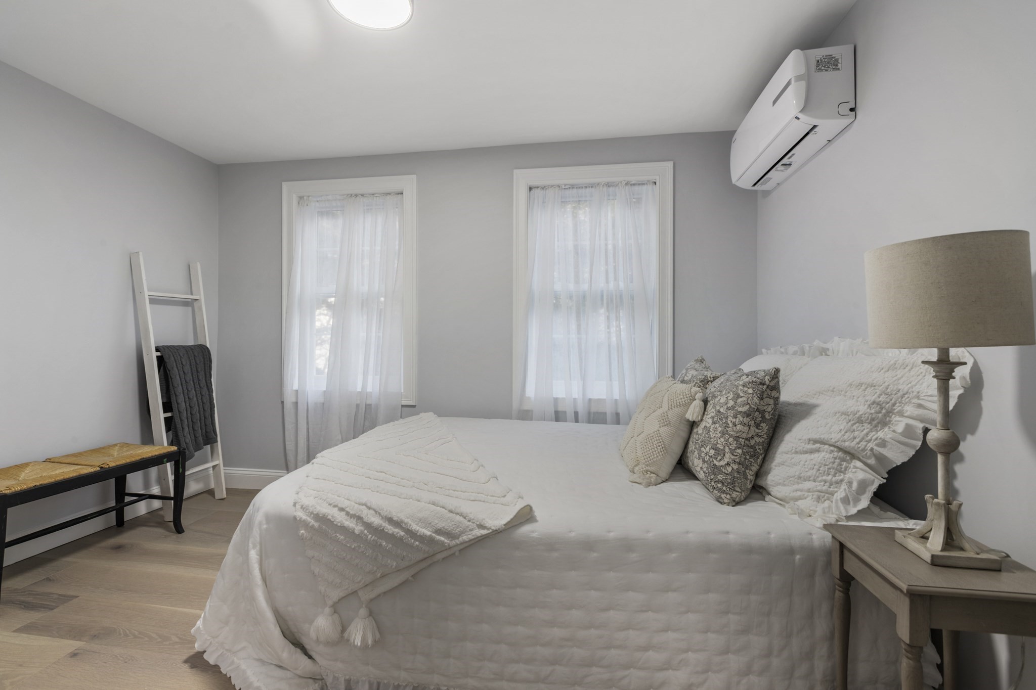 South Dartmouth, Massachusetts, 02748, United States, 4 Bedrooms Bedrooms, ,2 BathroomsBathrooms,Residential,For Sale,1977281