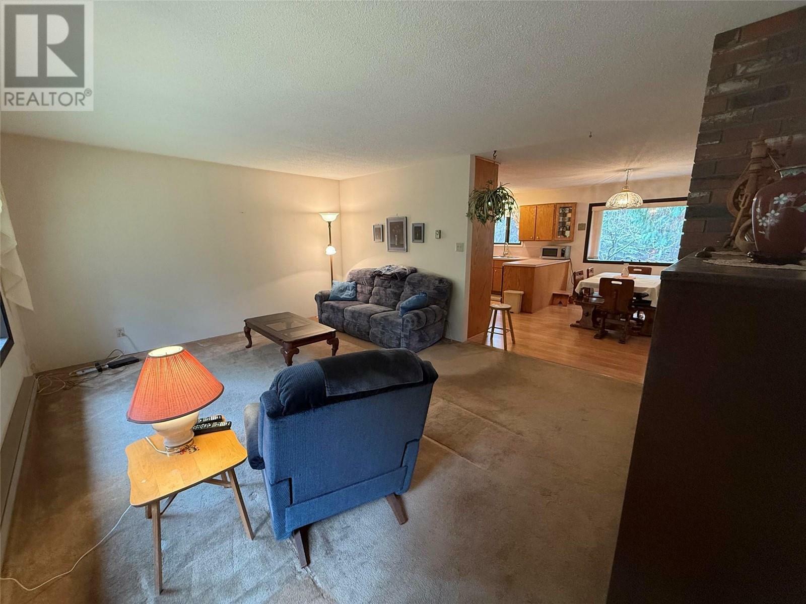 WINLAW, British Columbia, V0G 2J0, CA, 4 Bedrooms Bedrooms, ,1 BathroomBathrooms,Residential,For Sale,1837554