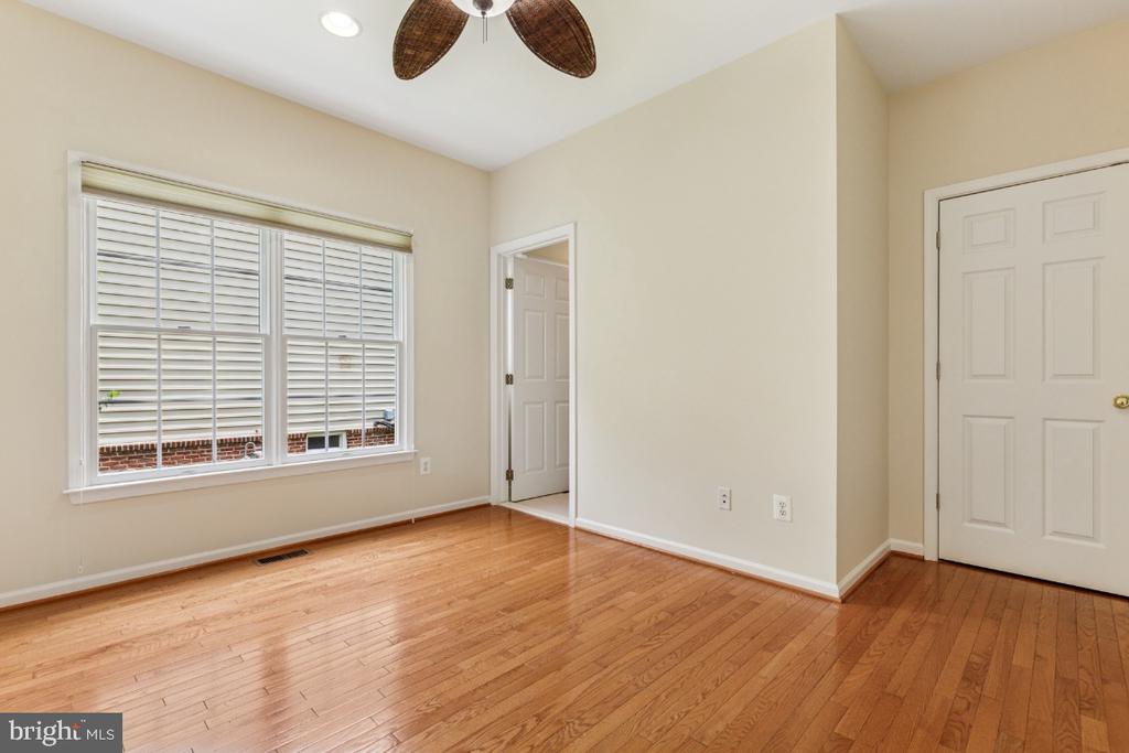 Ashburn, Virginia, 20147, United States, 5 Bedrooms Bedrooms, ,6 BathroomsBathrooms,Residential,For Sale,1839490