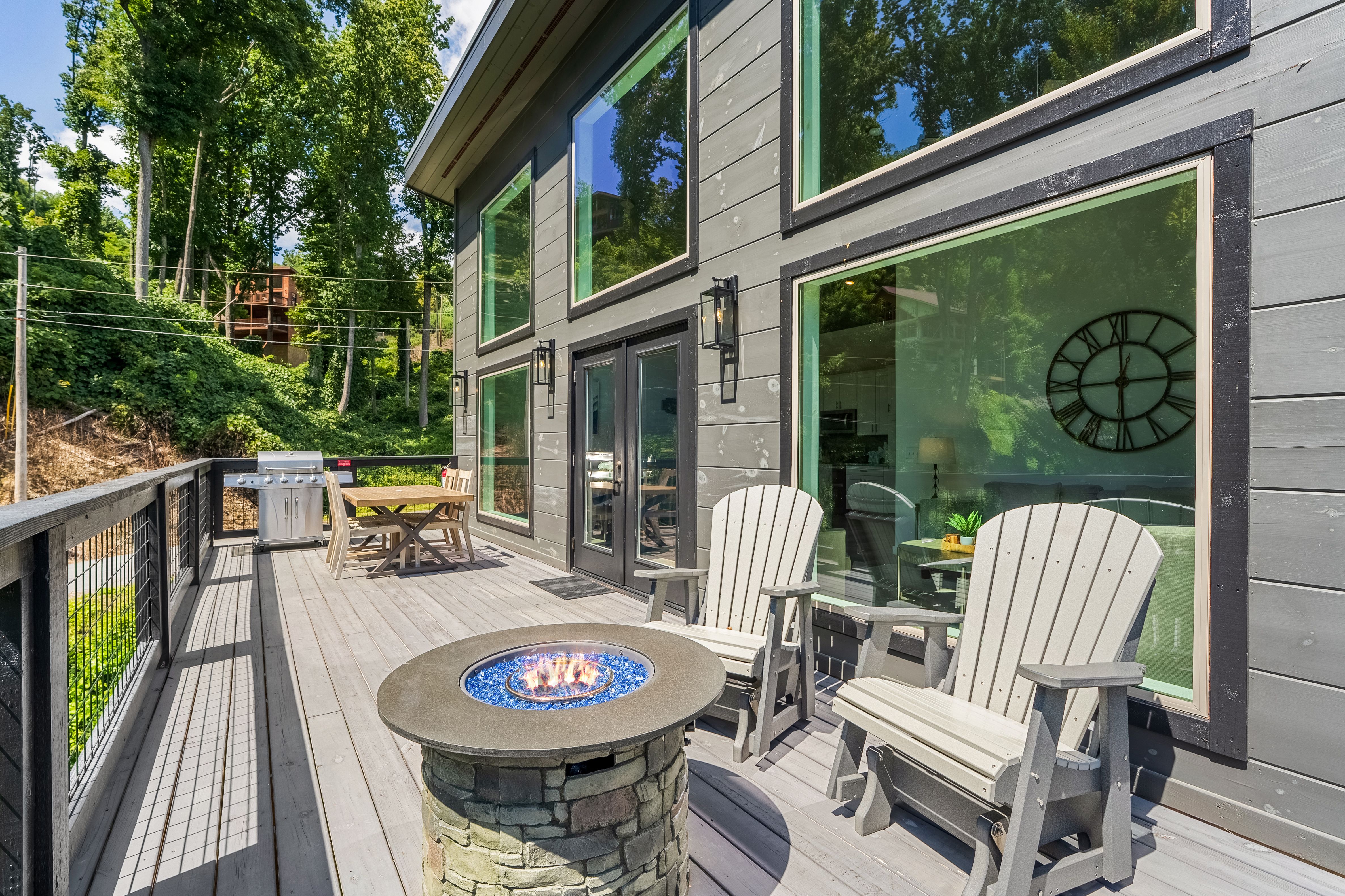 Gatlinburg, Tennessee, 37738, United States, 1 Bedroom Bedrooms, ,2 BathroomsBathrooms,Residential,For Sale,1934967