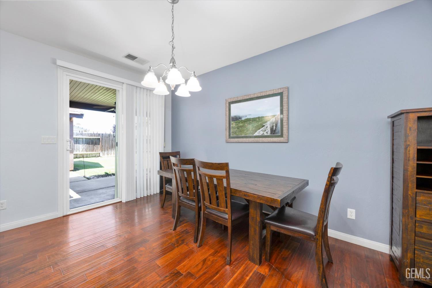 Bakersfield, California, 93313, United States, 5 Bedrooms Bedrooms, ,4 BathroomsBathrooms,Residential,For Sale,1984687