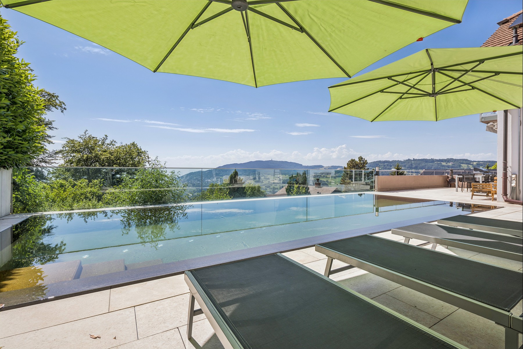  Prime location, infinity pool, and panoramic view - 物件實景