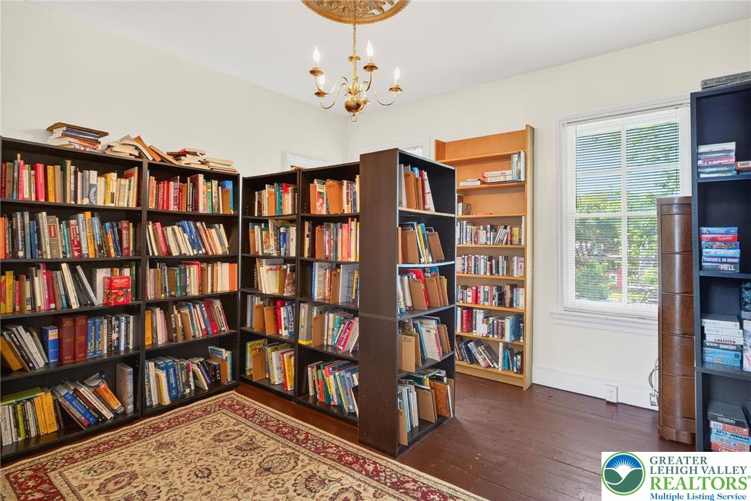 Jim Thorpe Boro, Pennsylvania, 18229, United States, 7 Bedrooms Bedrooms, ,3 BathroomsBathrooms,Residential,For Sale,1903669