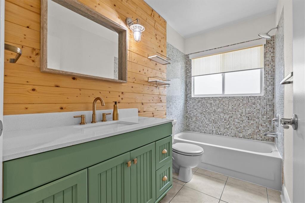 Tarpon Springs, Florida, 34689, United States, 4 Bedrooms Bedrooms, ,2 BathroomsBathrooms,Residential,For Sale,1920120