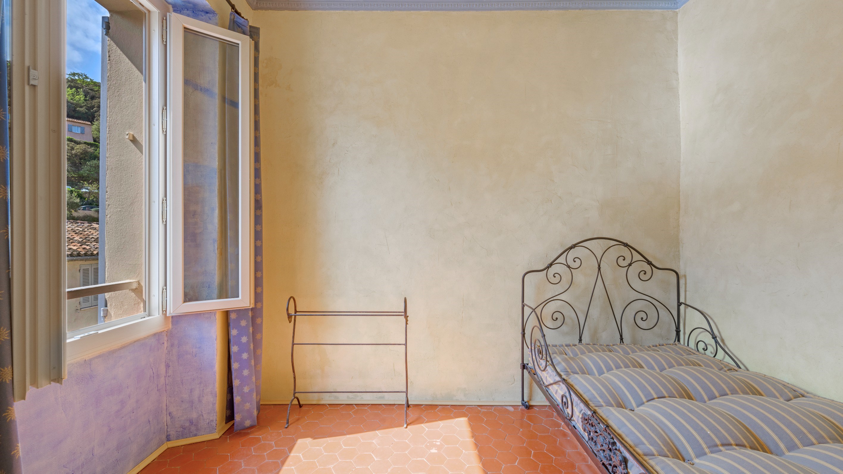  Top floor duplex apartment with sea view, 3 bedrooms, heart of Ramatuelle villa… - 物件實景