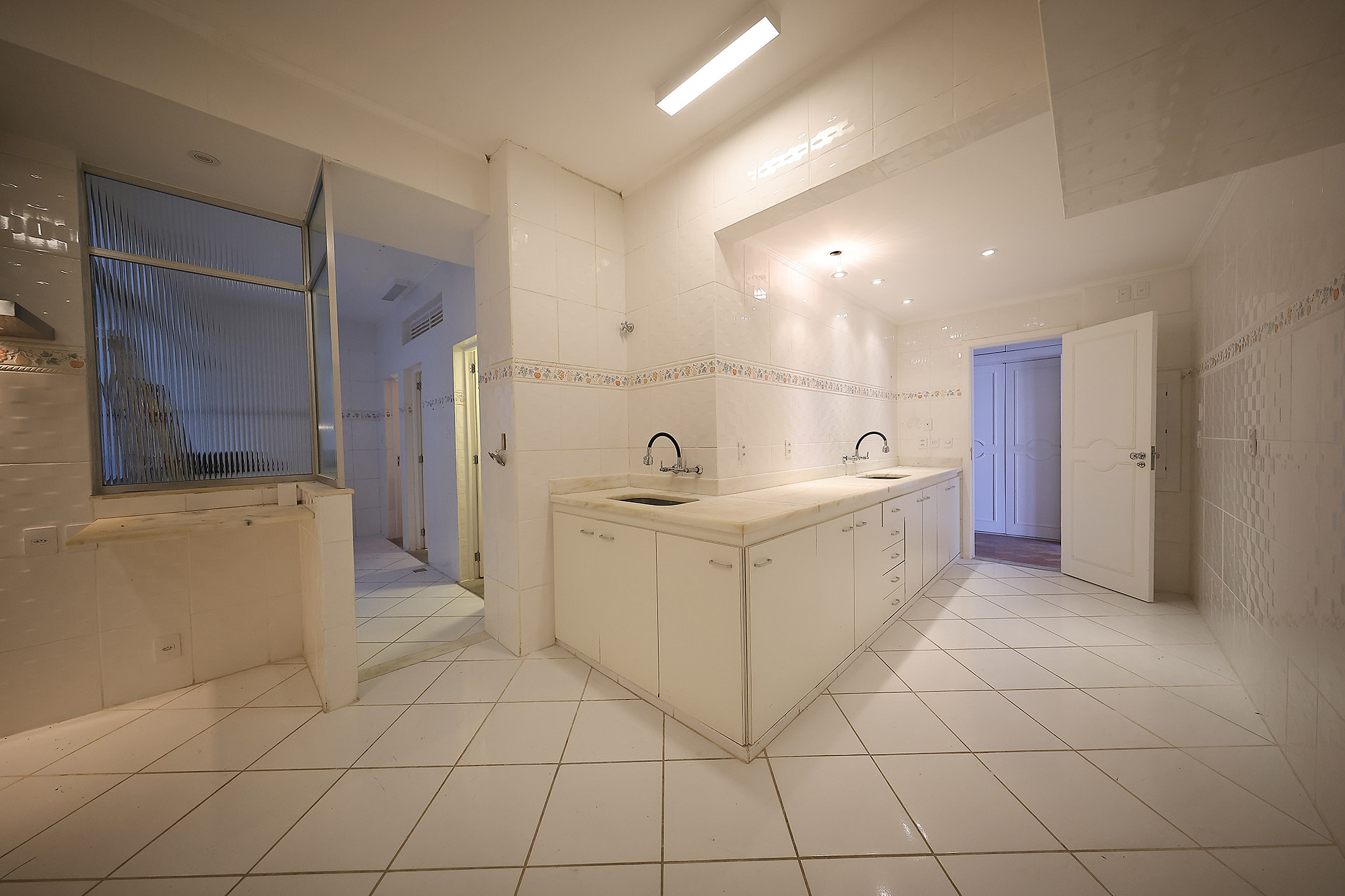  Apartment with Ocean Views at Edifício Chopin on Avenida Atlântica - 物件實景