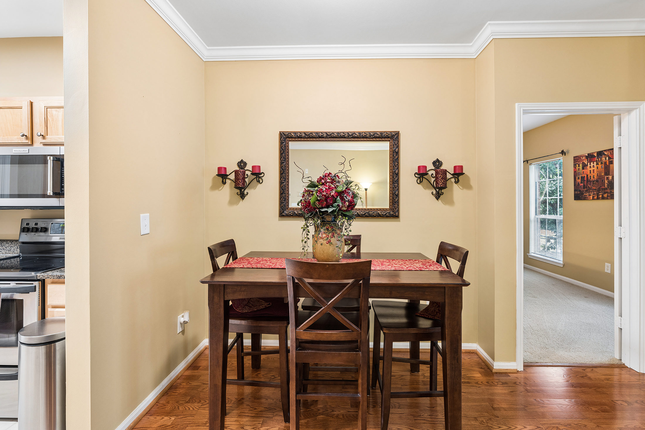  Comfort and Convenience in Gated Brighton Court - 物件實景