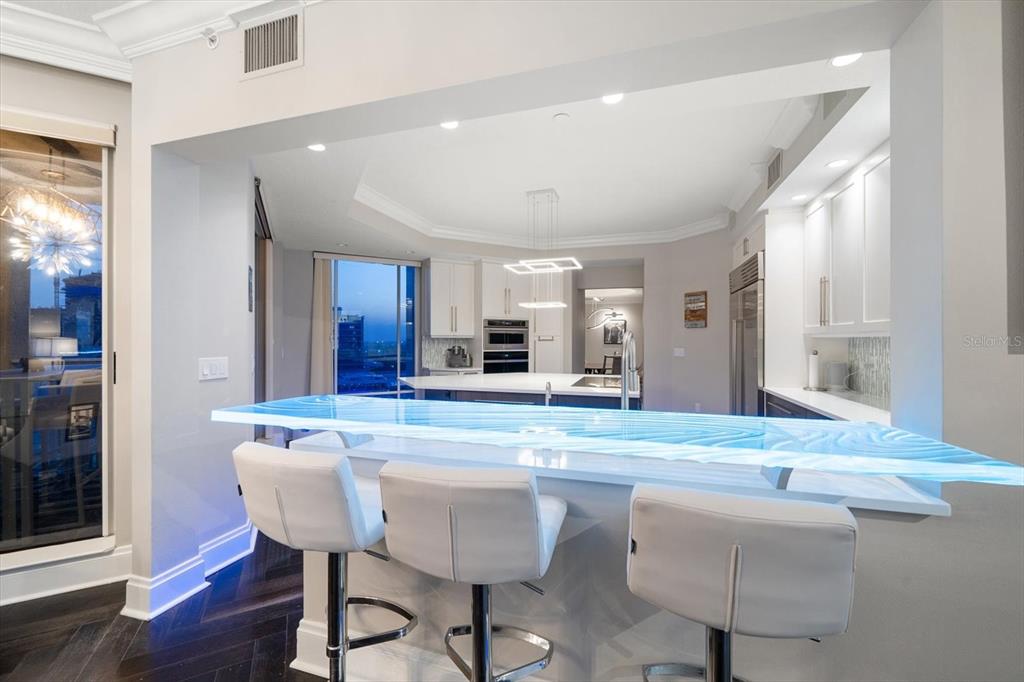 100 Beach Drive NE Unit 1900, St Petersburg, Florida, 33701, United States, 4 Bedrooms Bedrooms, ,6 BathroomsBathrooms,Residential,For Sale,100 Beach Drive NE Unit 1900,1618672
