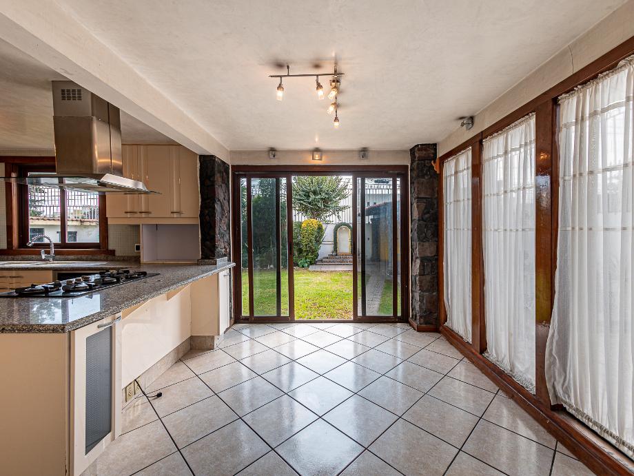 Metepec, Estado de méxico, 52178, Mexico, 4 Bedrooms Bedrooms, ,5 BathroomsBathrooms,Residential,For Sale,1994402