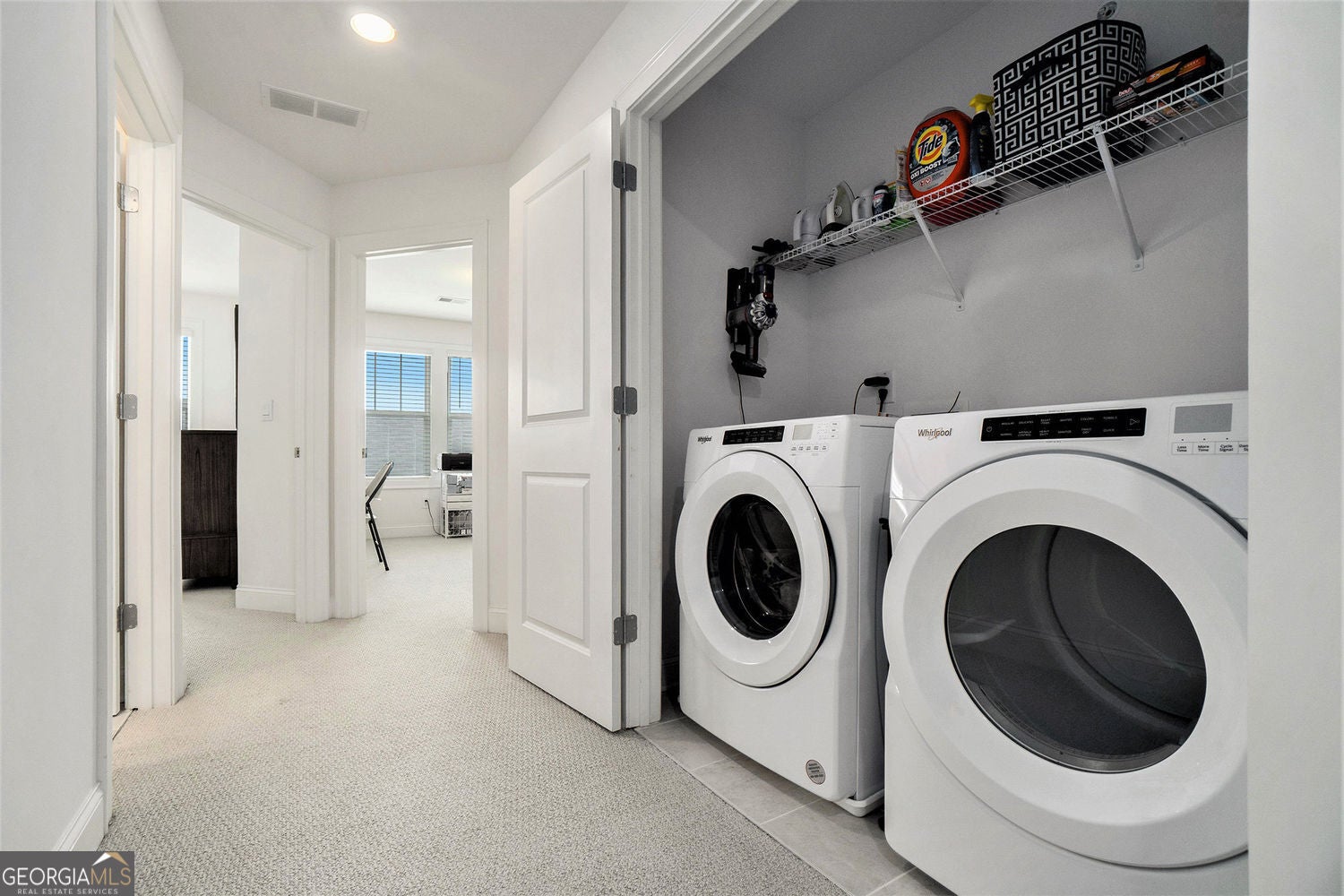 Smyrna, Georgia, 30126, United States, 4 Bedrooms Bedrooms, ,4 BathroomsBathrooms,Residential,For Sale,1959897