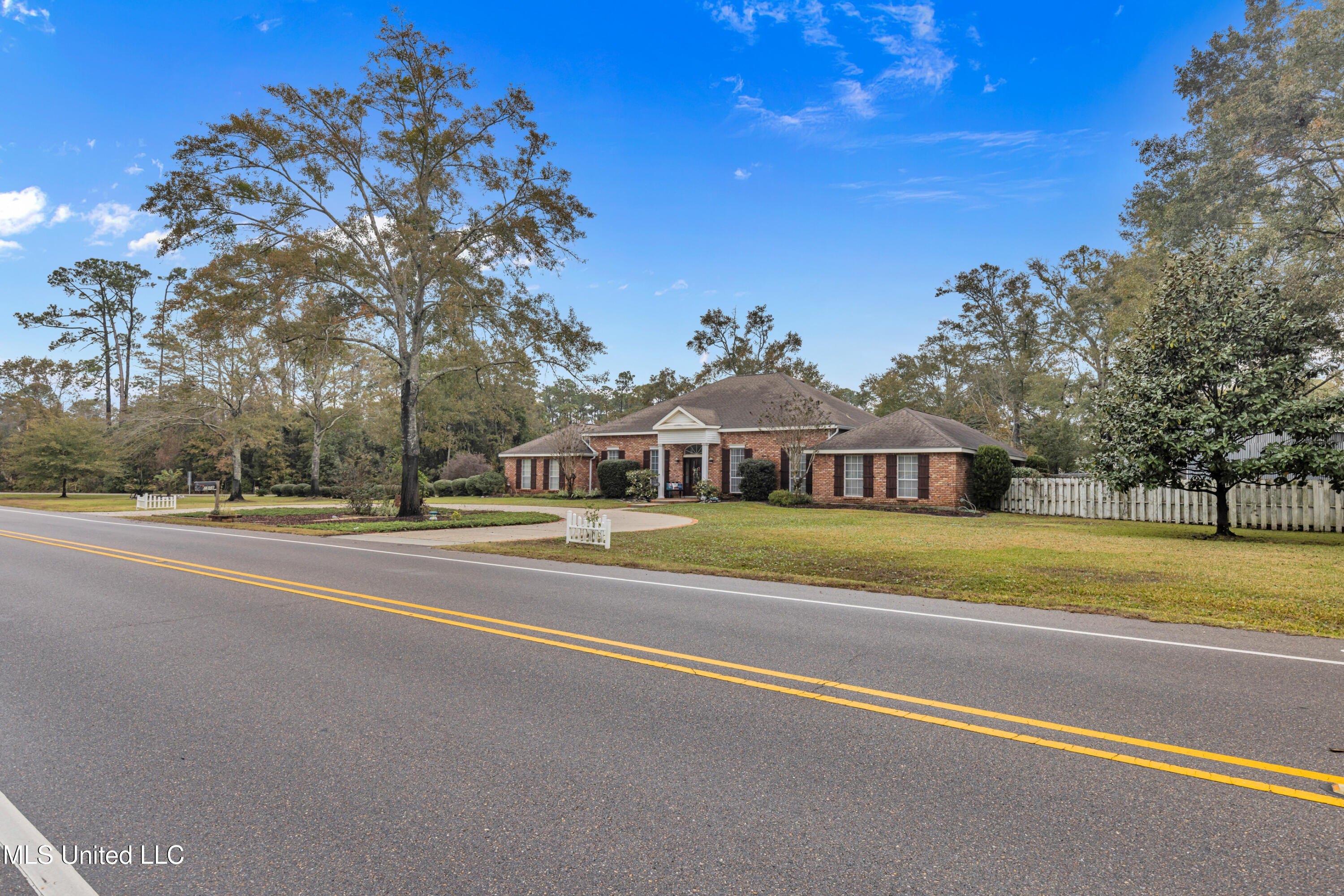 Waveland, Mississippi, 39576, United States, 3 Bedrooms Bedrooms, ,3 BathroomsBathrooms,Residential,For Sale,1942689