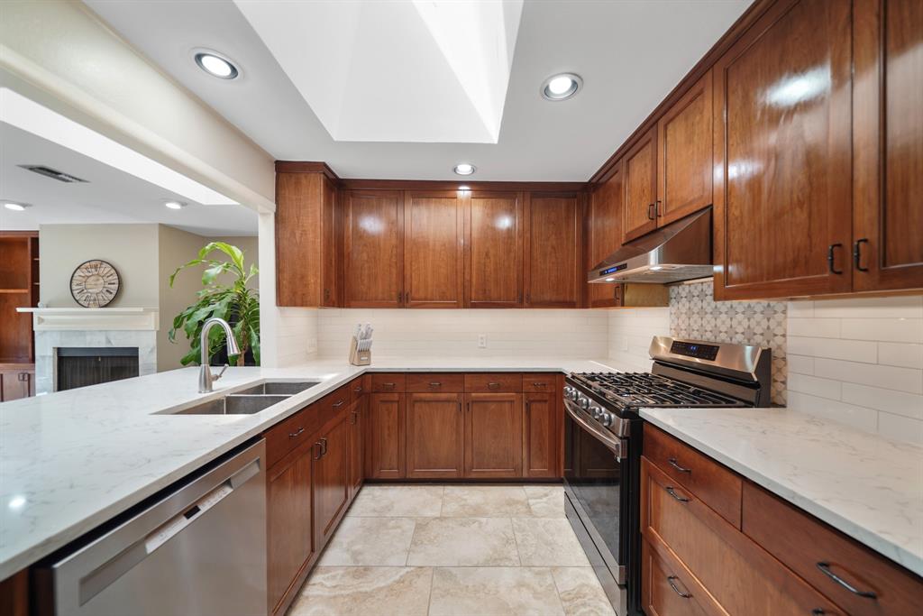 Houston, Texas, 77096, United States, 3 Bedrooms Bedrooms, ,3 BathroomsBathrooms,Residential,For Sale,1857598