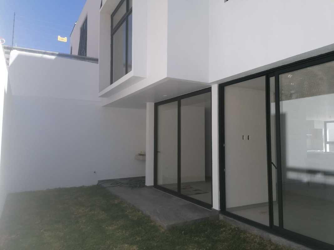 Fracc. Moncayo, Atizapán de Zaragoza, Estado de México, 52930, Mexico, 3 Bedrooms Bedrooms, ,3 BathroomsBathrooms,Residential,For Sale,Fracc. Moncayo,1443797