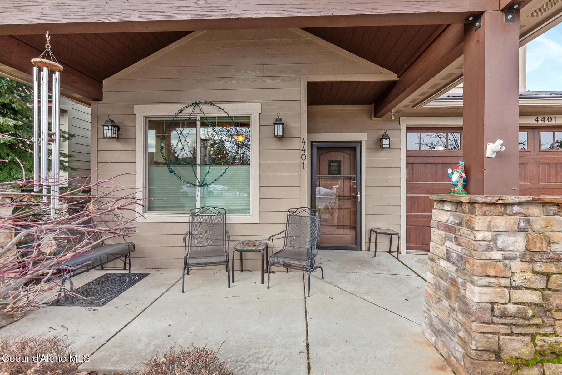 Coeur d'Alene, Idaho, 83815, United States, 2 Bedrooms Bedrooms, ,3 BathroomsBathrooms,Residential,For Sale,2010057