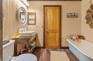 Hornbeck, Louisiana, 71439, United States, 2 Bedrooms Bedrooms, ,2 BathroomsBathrooms,Residential,For Sale,1710052