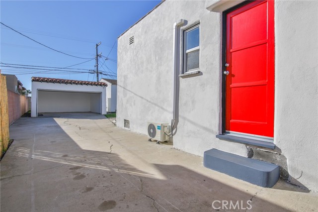 Los Angeles, California, 90047, United States, 5 Bedrooms Bedrooms, ,Residential,For Sale,2009243