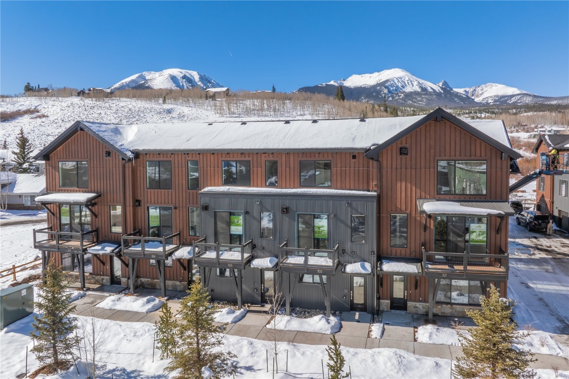 Silverthorne, Colorado, 80498, United States, 2 Bedrooms Bedrooms, ,2 BathroomsBathrooms,Residential,For Sale,1989291