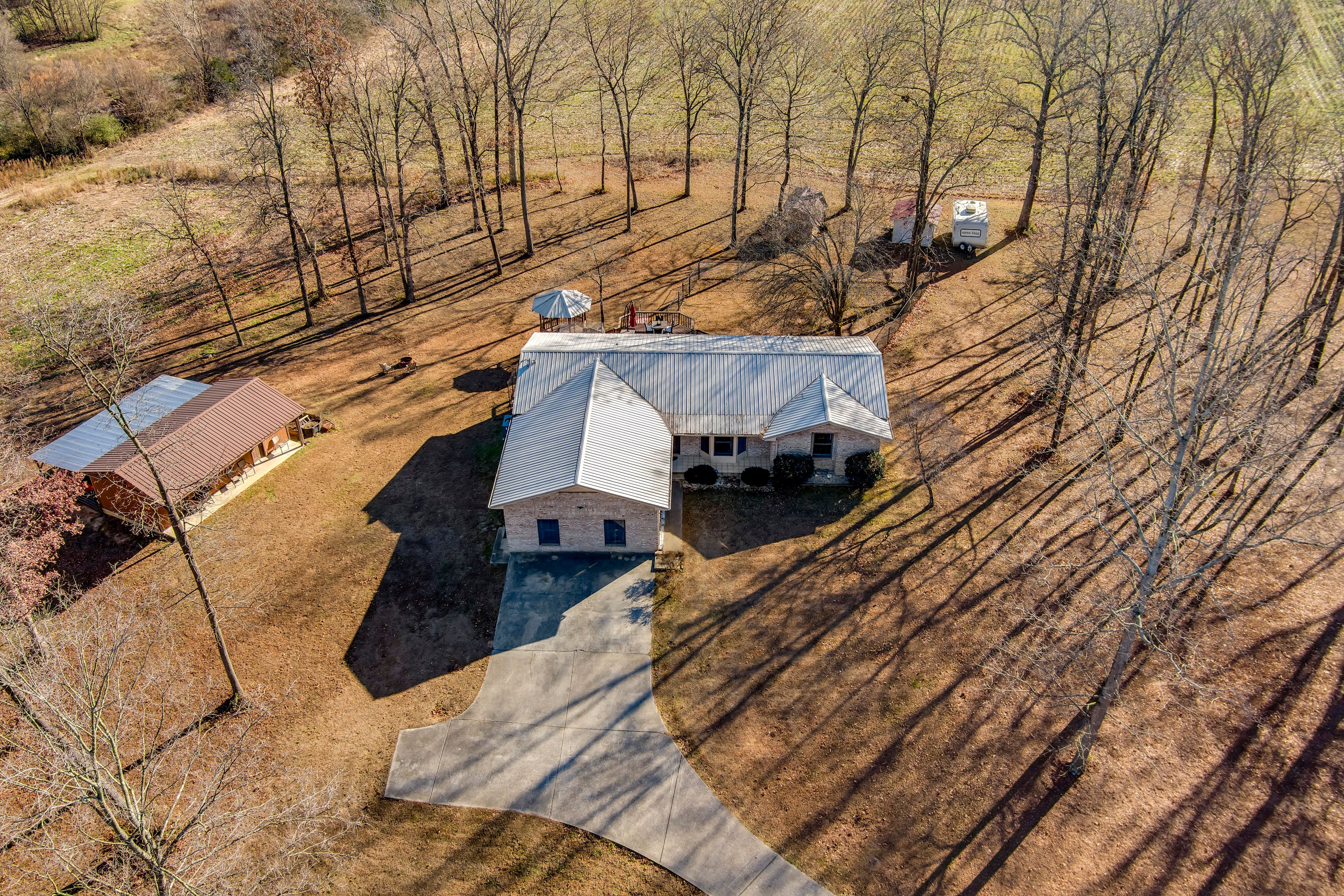 Loudon, Tennessee, 37774, United States, 3 Bedrooms Bedrooms, ,3 BathroomsBathrooms,Residential,For Sale,2011401