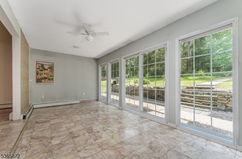 Bridgewater Twp., New Jersey, 08807, United States, 4 Bedrooms Bedrooms, ,3 BathroomsBathrooms,Residential,For Sale,1867393
