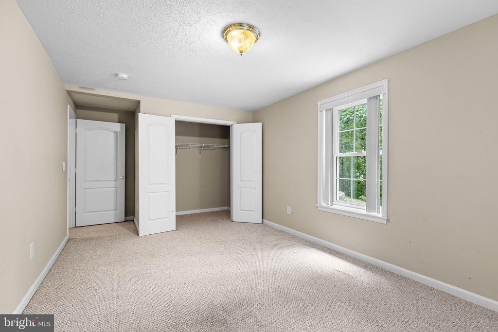 Fredericksburg, Virginia, 22401, United States, 5 Bedrooms Bedrooms, ,3 BathroomsBathrooms,Residential,For Sale,1920807
