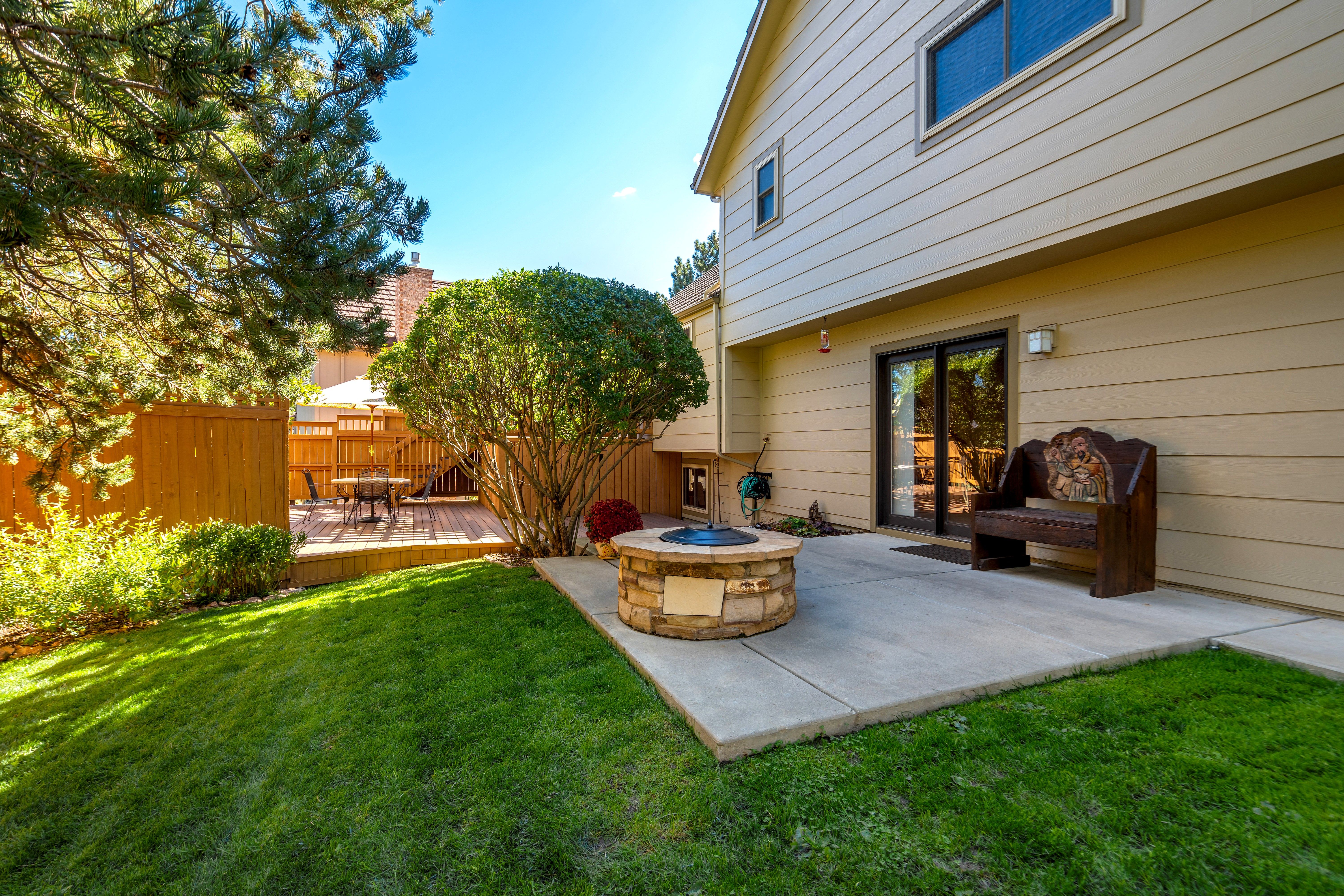  Impeccably Maintained Craftsman Retreat on a Quiet Cul-de-Sac - 物件實景