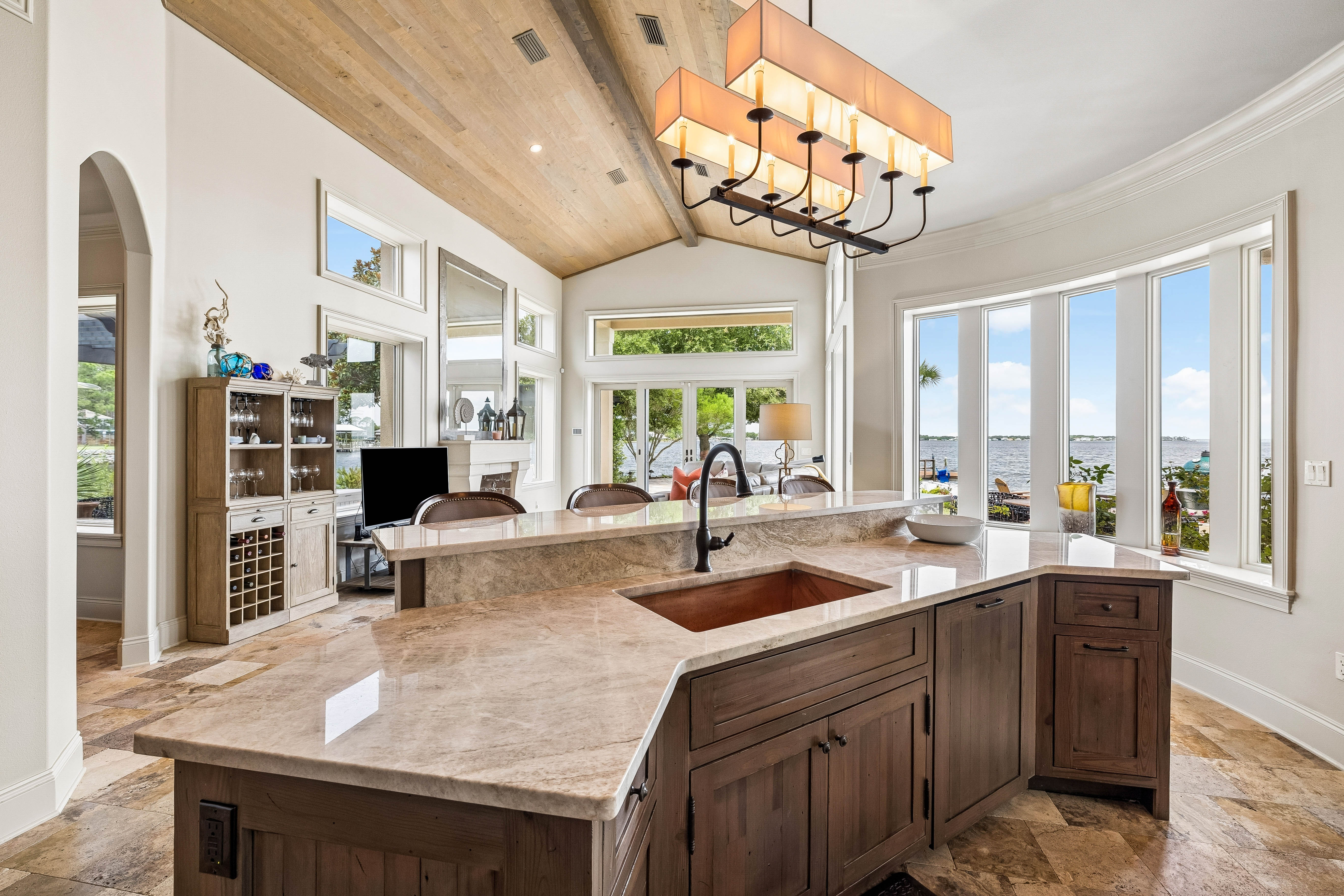  Private Peninsula Bayfront Legacy Estate With Resort-Style Living - 物件實景