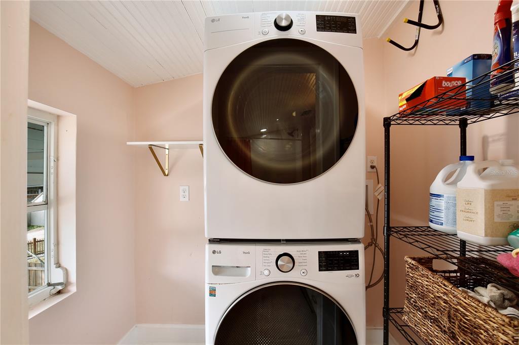 Sanford, Florida, 32771, United States, 3 Bedrooms Bedrooms, ,3 BathroomsBathrooms,Residential,For Sale,2007828