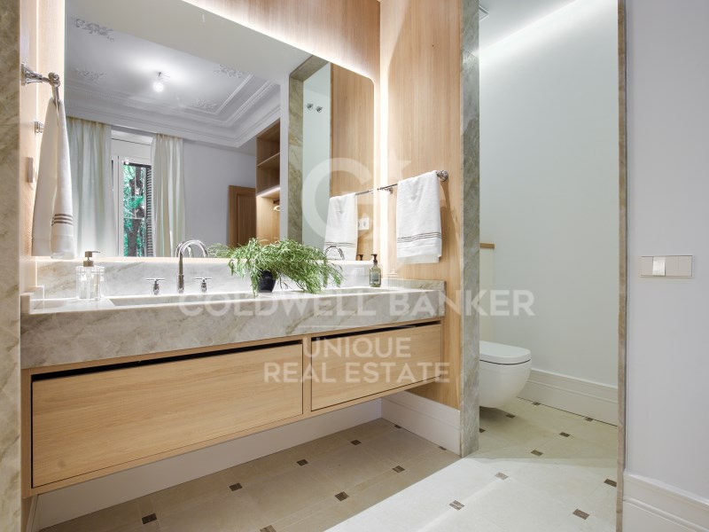 Madrid, Comunidad de Madrid, ES, 4 Bedrooms Bedrooms, ,5 BathroomsBathrooms,Residential,For Sale,1885233