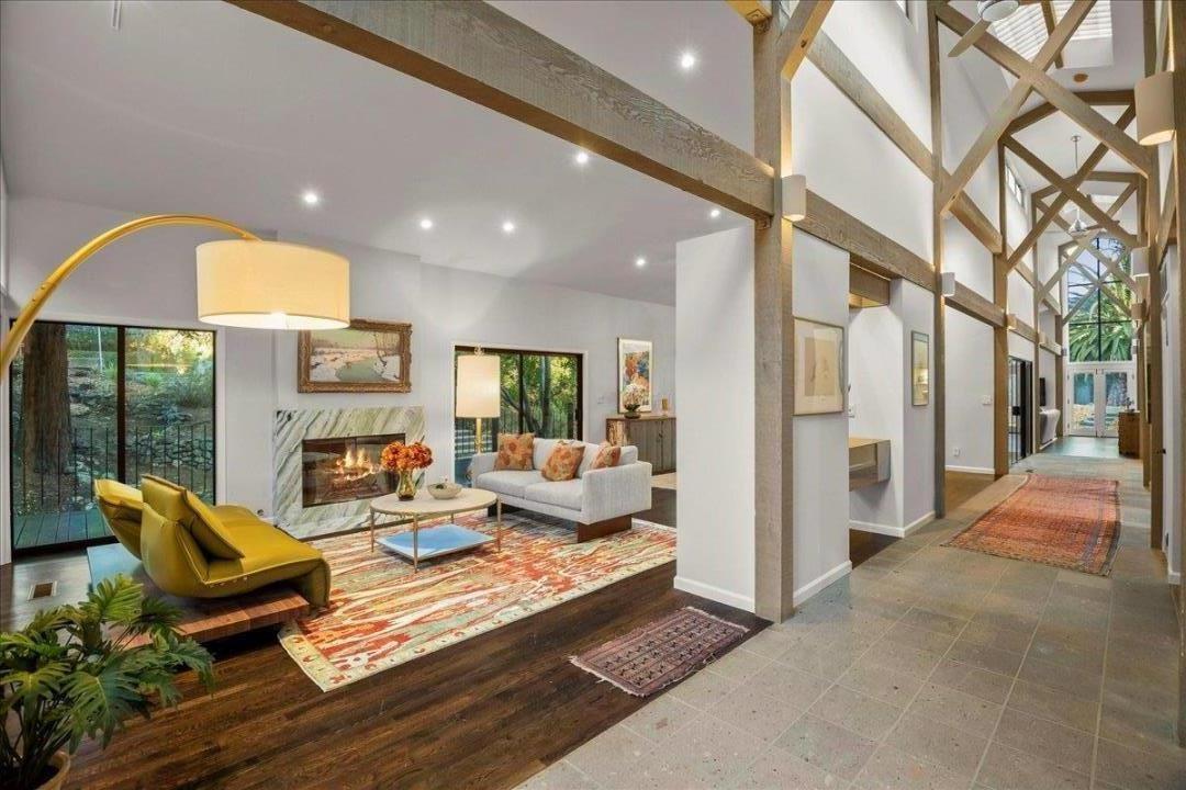 Los Altos Hills, California, 94022, United States, 5 Bedrooms Bedrooms, ,5 BathroomsBathrooms,Residential,For Sale,1907317