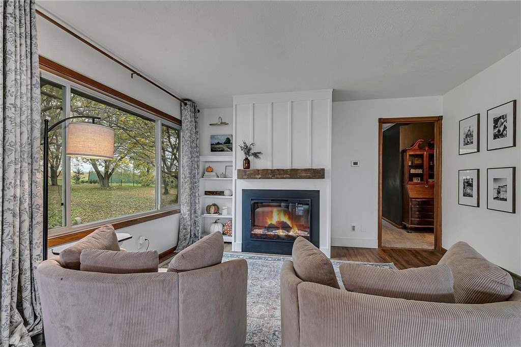 Holdingford, Minnesota, 56340, United States, 5 Bedrooms Bedrooms, ,2 BathroomsBathrooms,Residential,For Sale,1977131