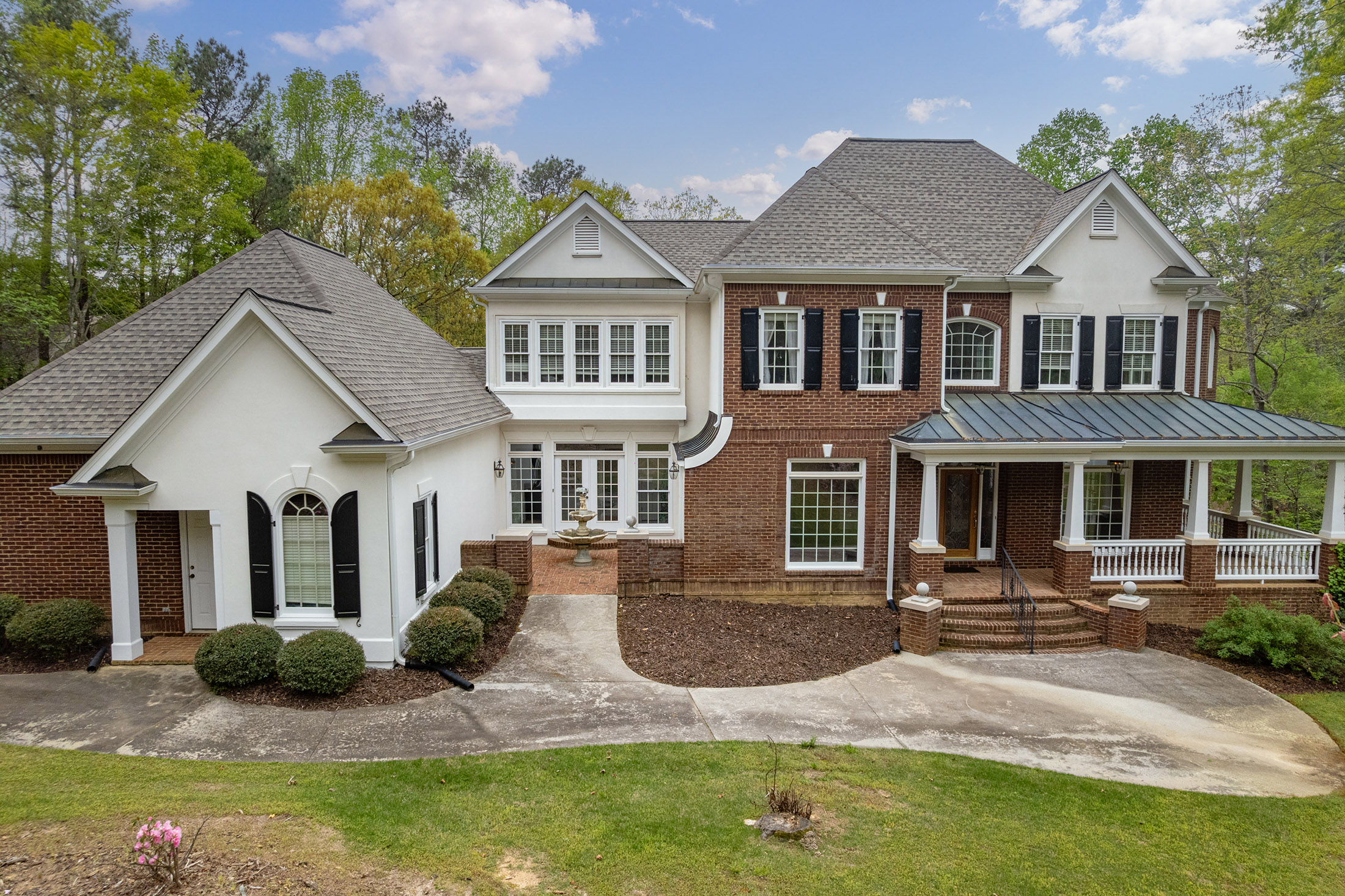  A Rare Opportunity to Own a Developer-Designed Lakefront Estate - 物件實景