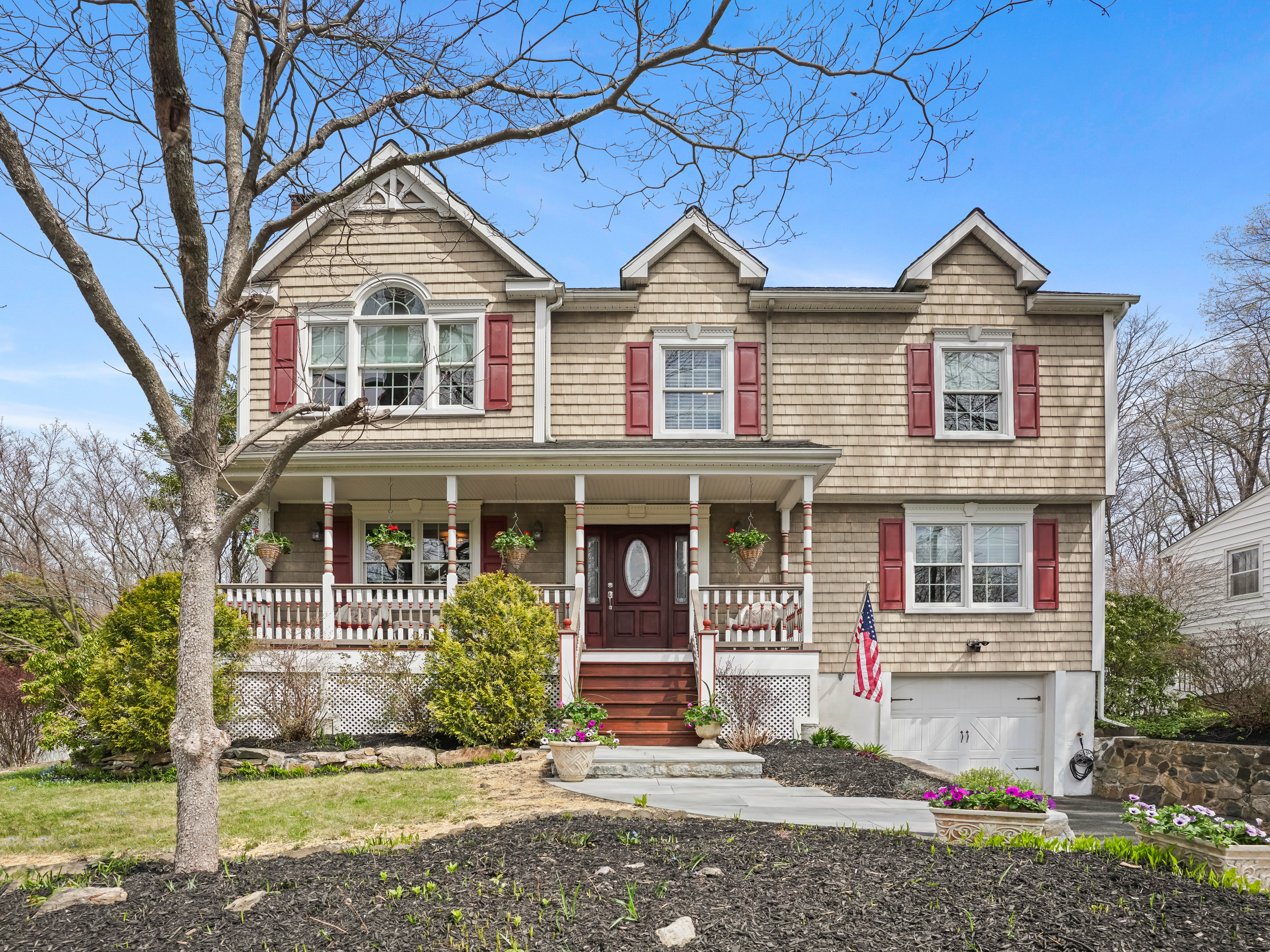  Stunning Custom Colonial - 物件實景