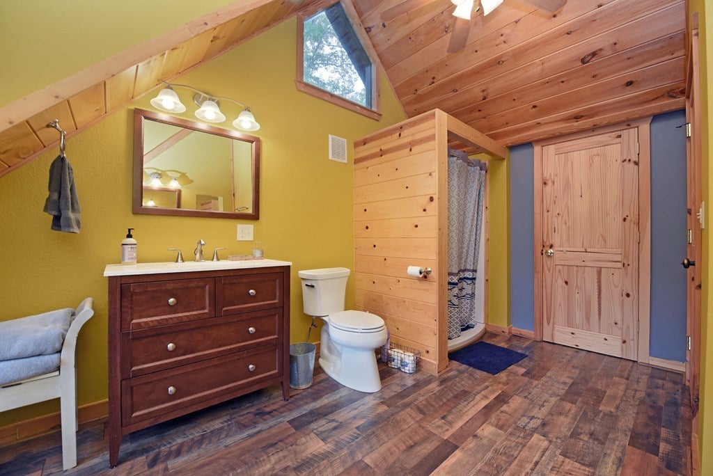 Blue Ridge, Georgia, 30513, United States, 4 Bedrooms Bedrooms, ,3 BathroomsBathrooms,Residential,For Sale,1889495