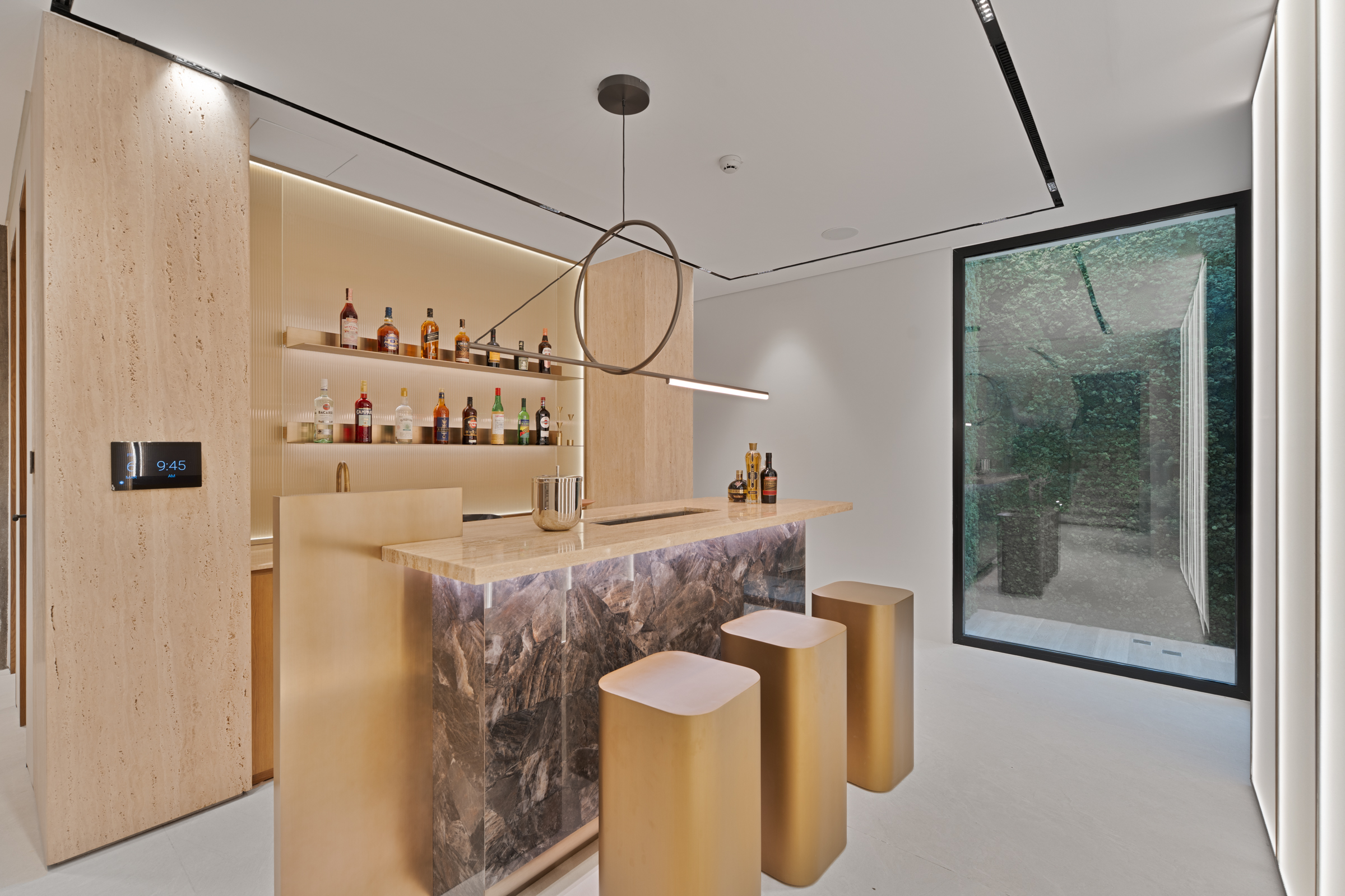  Refined Ready-to-Move Villa With Lake Views in JGE - 物件實景