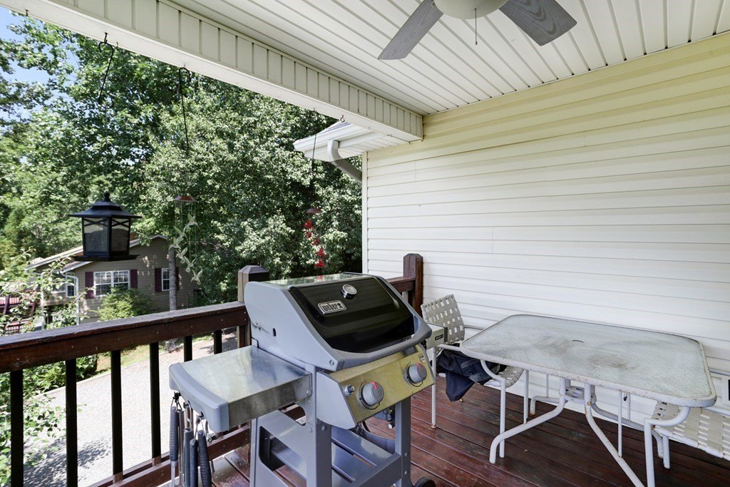 Young Harris, Georgia, 30582, United States, 3 Bedrooms Bedrooms, ,3 BathroomsBathrooms,Residential,For Sale,1979035