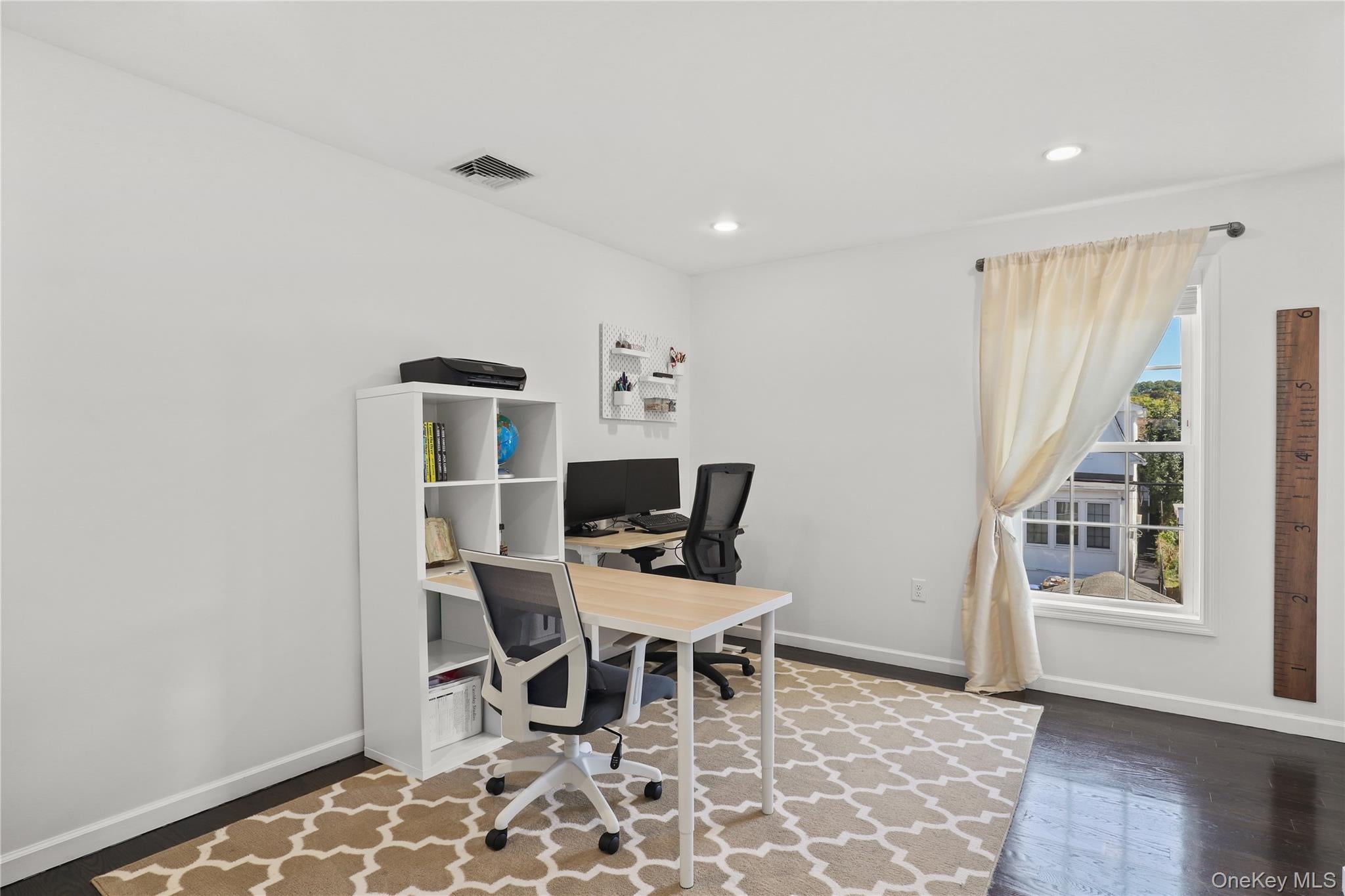 Pleasantville, New York, 10570, United States, 4 Bedrooms Bedrooms, ,3 BathroomsBathrooms,Residential,For Sale,1973864