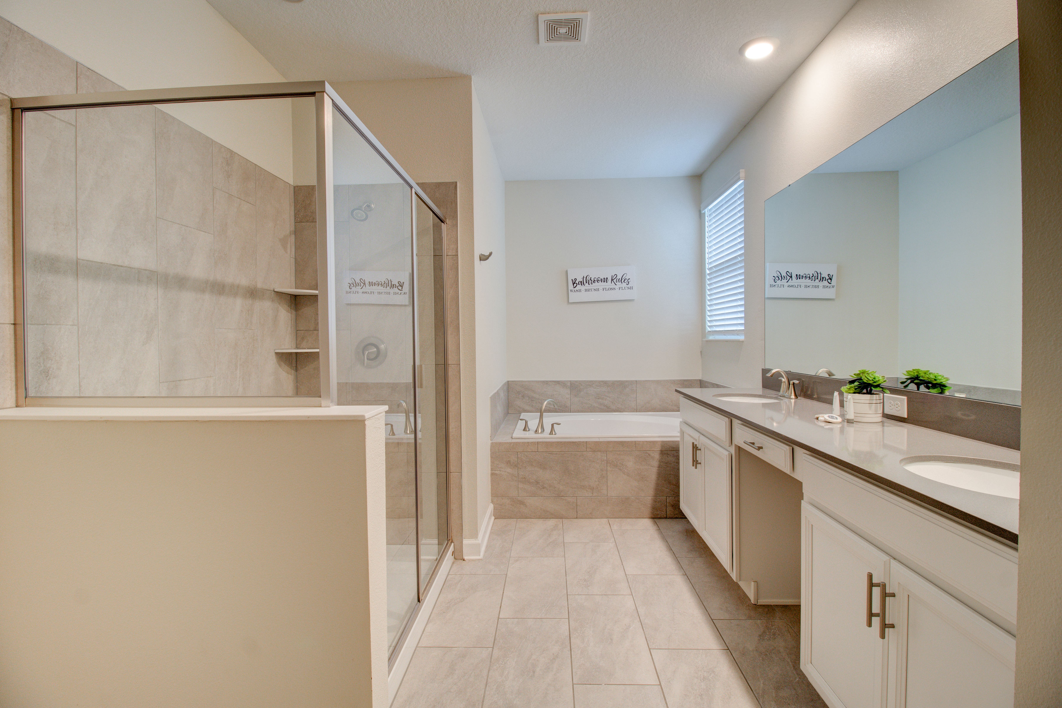 Davenport, Florida, 33896, United States, 6 Bedrooms Bedrooms, ,5 BathroomsBathrooms,Residential,For Sale,1805891