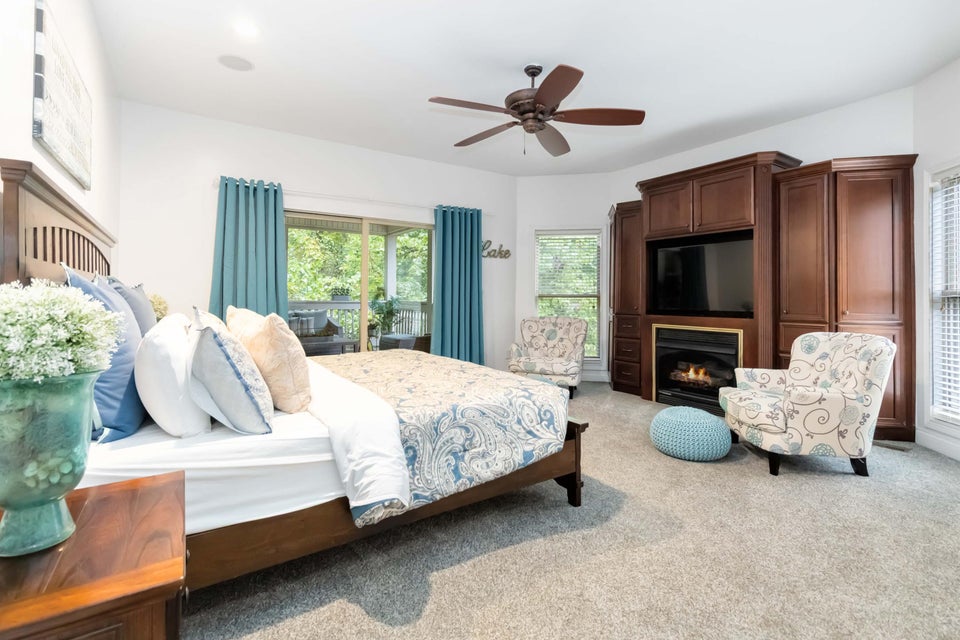 Burnside, Kentucky, 42519, United States, 5 Bedrooms Bedrooms, ,4 BathroomsBathrooms,Residential,For Sale,1978974