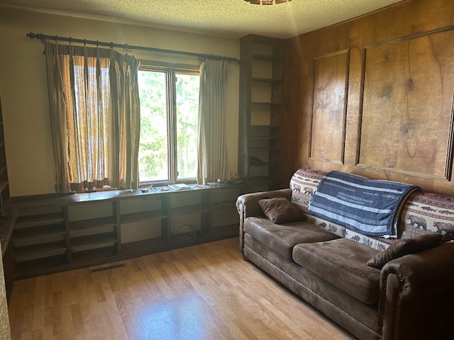 Bemidji, Minnesota, 56601, United States, 4 Bedrooms Bedrooms, ,2 BathroomsBathrooms,Residential,For Sale,1979125