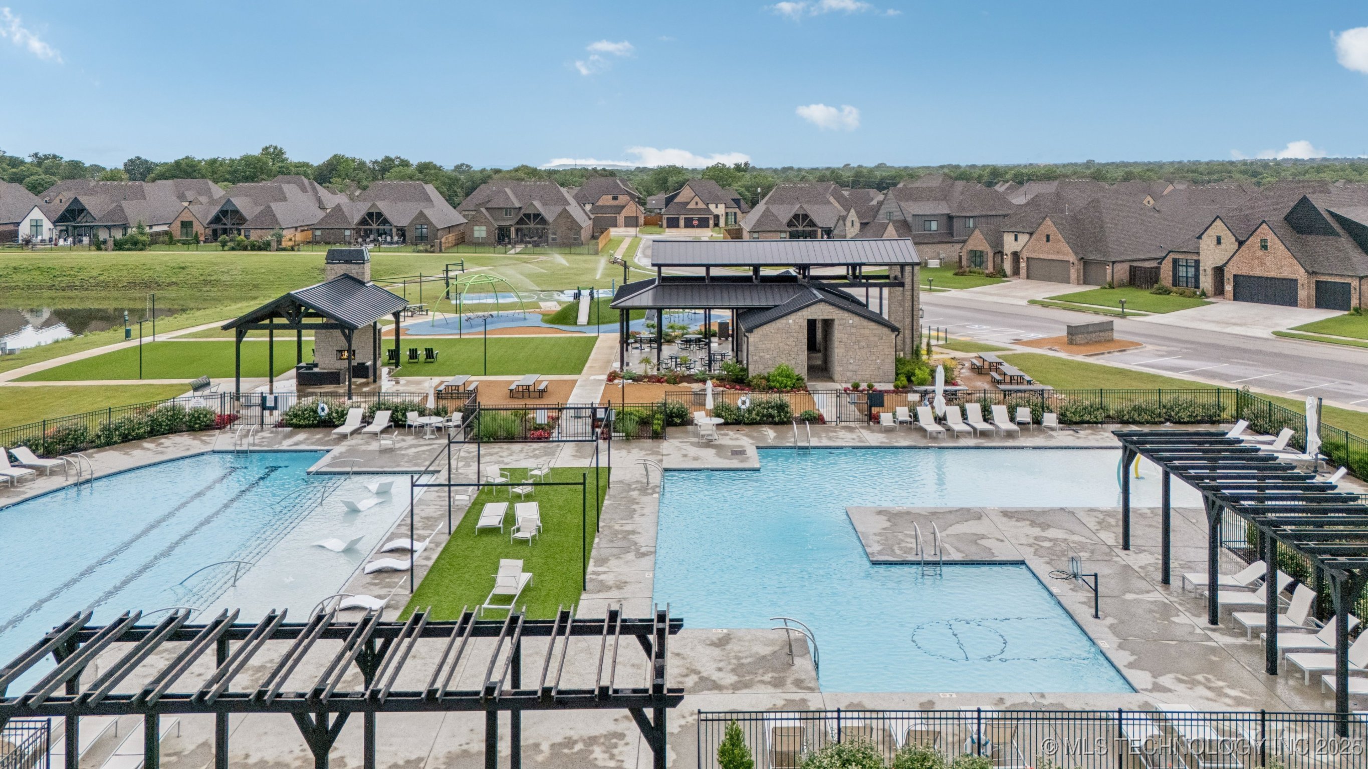 Owasso, Oklahoma, 74055, United States, 3 Bedrooms Bedrooms, ,3 BathroomsBathrooms,Residential,For Sale,1867653