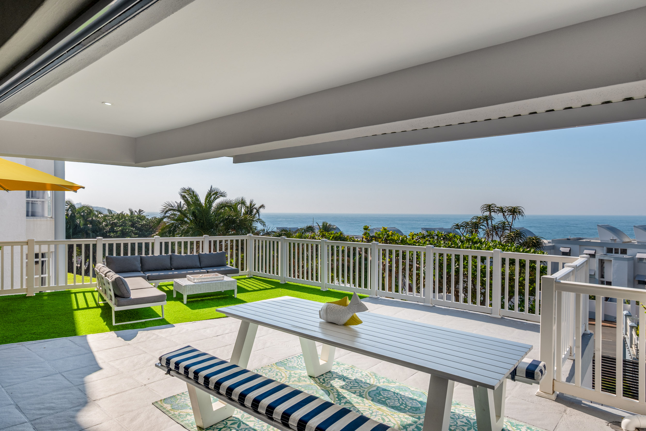  Newly Renovated Coastal Residence with Spectacular Ocean Views in Shaka