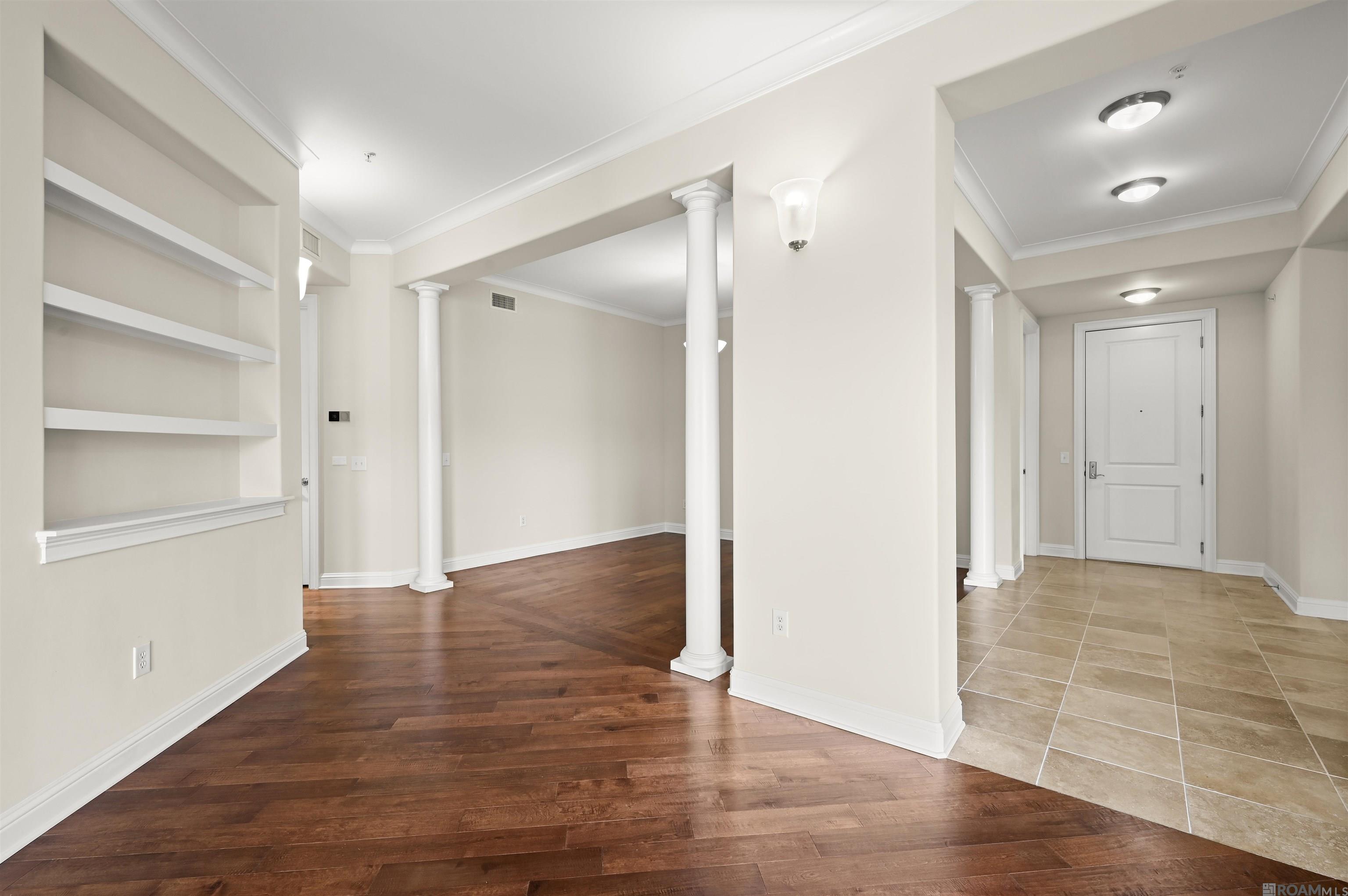 Baton Rouge, Louisiana, 70808, United States, 3 Bedrooms Bedrooms, ,2 BathroomsBathrooms,Residential,For Sale,1980847