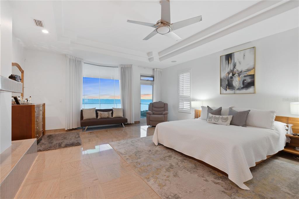 Bradenton, Florida, 34210, United States, 4 Bedrooms Bedrooms, ,5 BathroomsBathrooms,Residential,For Sale,1827645